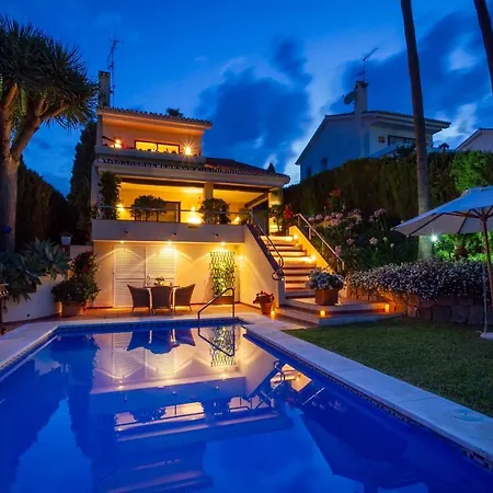 Villa Nueva Andalucia Beautiful Family