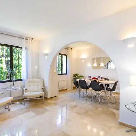 Nueva Andalucia Beautiful Family Villa Marbella